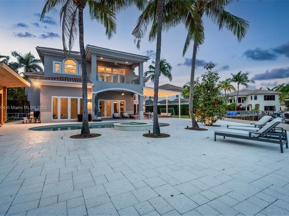 1260 Harbor Ct, Hollywood FL 33019