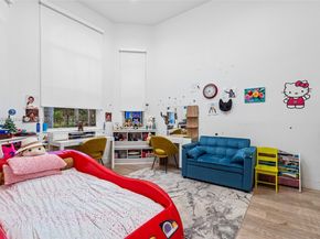 1260 Harbor Ct, Hollywood FL 33019