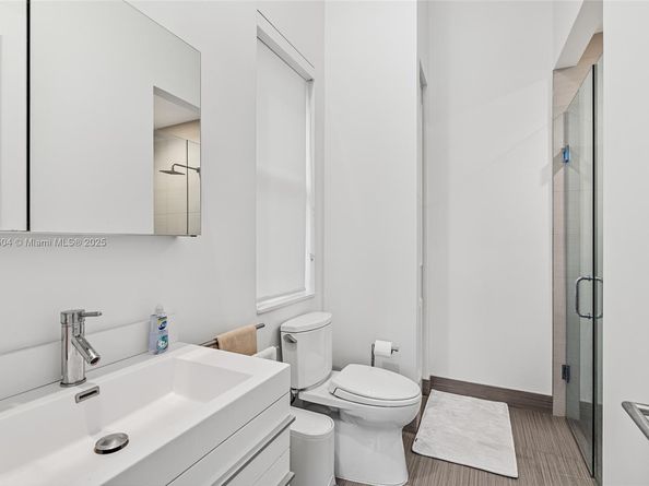 1260 Harbor Ct, Hollywood FL 33019