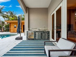 1260 Harbor Ct, Hollywood FL 33019