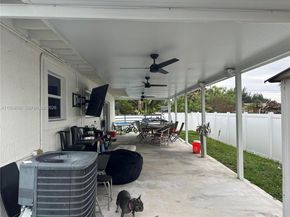 5700 SW 54th Ter, Davie FL 33314