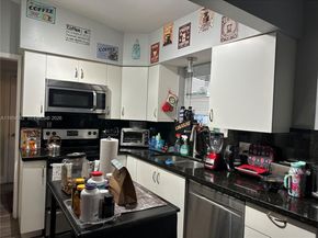 5700 SW 54th Ter, Davie FL 33314