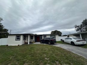 5700 SW 54th Ter, Davie FL 33314