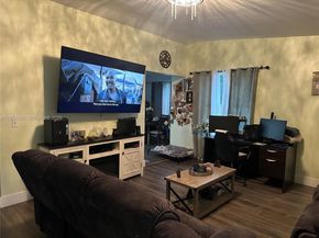 5700 SW 54th Ter, Davie FL 33314