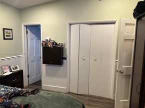 5700 SW 54th Ter, Davie FL 33314