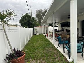 5700 SW 54th Ter, Davie FL 33314