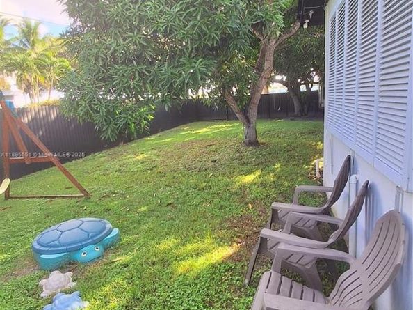 10305 SW 149th Ter, Miami FL 33176