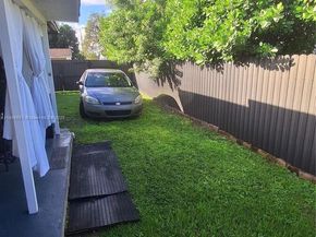 10305 SW 149th Ter, Miami FL 33176