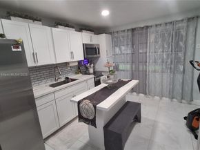 10305 SW 149th Ter, Miami FL 33176