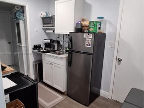 10305 SW 149th Ter, Miami FL 33176