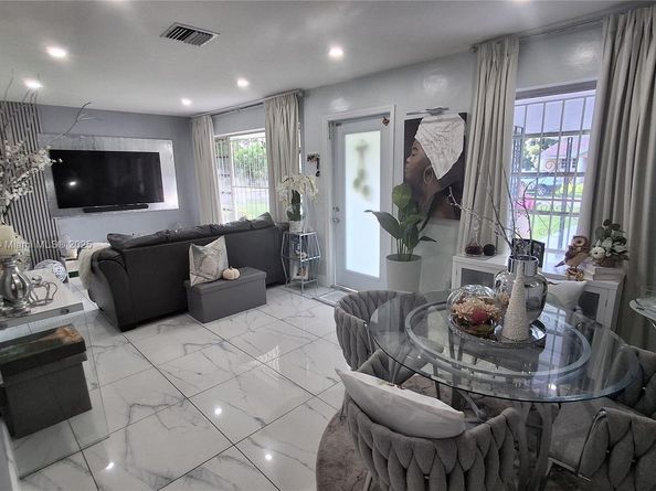10305 SW 149th Ter, Miami FL 33176