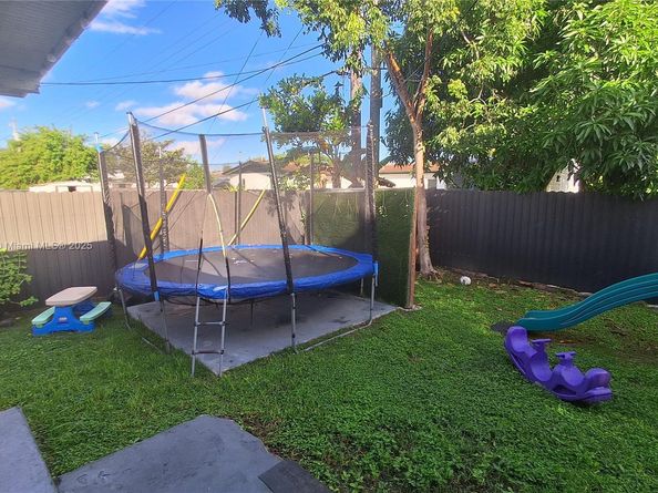 10305 SW 149th Ter, Miami FL 33176
