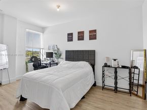 4100 SW 64th Ave 301, Davie FL 33314