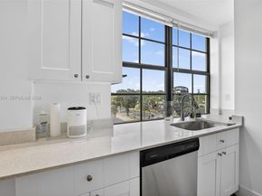 4100 SW 64th Ave 301, Davie FL 33314