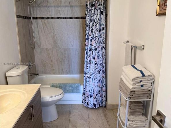 17801 N Bay Rd 505, Sunny Isles Beach FL 33160