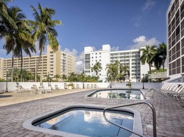 17801 N Bay Rd 505, Sunny Isles Beach FL 33160