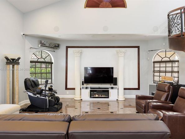 1860 Merion Lane, Coral Springs FL 33071
