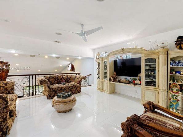 1860 Merion Lane, Coral Springs FL 33071