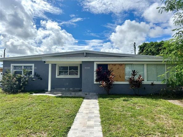 18100 NW 7th Pl, Miami Gardens FL 33169