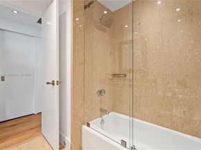 1643 Brickell Ave 2506, Miami FL 33129