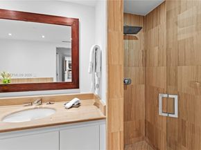 1643 Brickell Ave 2506, Miami FL 33129