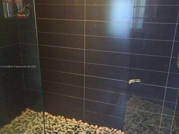 2626 Los Angeles, Heredia FL