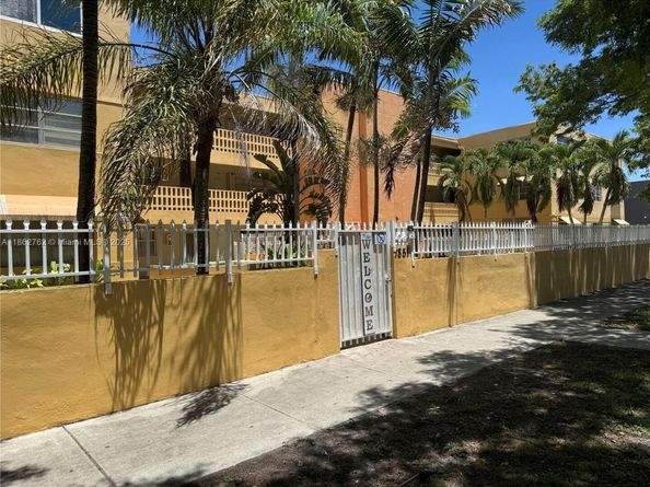 1851 NE 168th St B7, North Miami Beach FL 33162