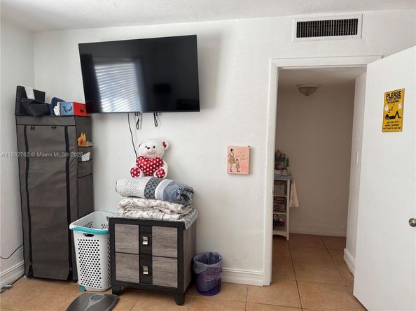 1851 NE 168th St B7, North Miami Beach FL 33162