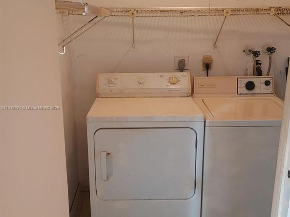 235 E Burgundy  E 235, Delray Beach FL 33484