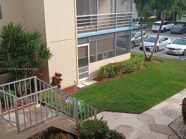 235 E Burgundy  E 235, Delray Beach FL 33484