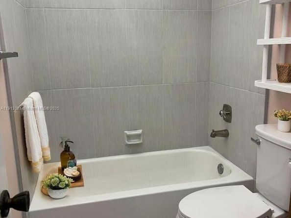 235 E Burgundy  E 235, Delray Beach FL 33484