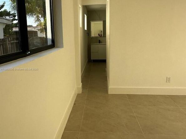 8560 SW 27th Ln, Miami FL 33155