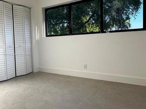 8560 SW 27th Ln, Miami FL 33155