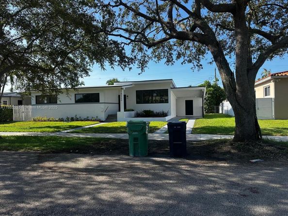 8560 SW 27th Ln, Miami FL 33155