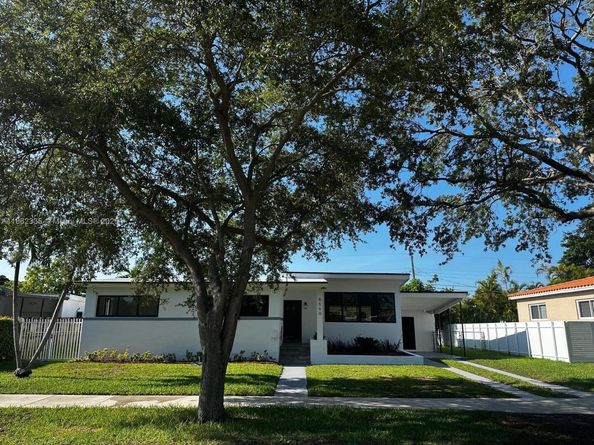 8560 SW 27th Ln, Miami FL 33155