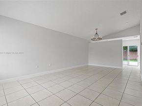 21472 SW 87th Pl, Cutler Bay FL 33189
