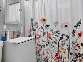 6791 Scott St, Hollywood FL 33024