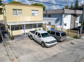 516 SW 7th Ct, Miami FL 33130