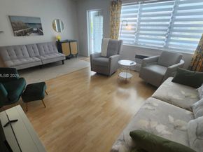 60 Markham C 60, Deerfield Beach FL 33442