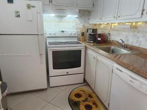 60 Markham C 60, Deerfield Beach FL 33442