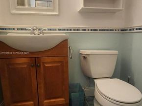 60 Markham C 60, Deerfield Beach FL 33442