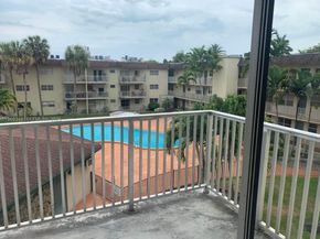 7505 SW 82nd St 306, Miami FL 33143