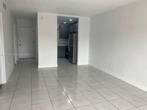 7505 SW 82nd St 306, Miami FL 33143
