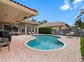 10912 NW 2nd St, Plantation FL 33324