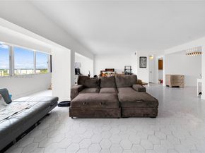 3800 Hillcrest Dr 1007, Hollywood FL 33021