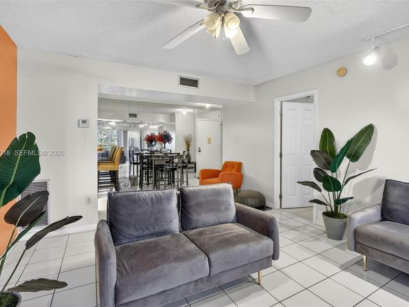 4172 Inverrary Dr 503, Lauderhill FL 33319