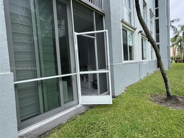 9725 NW 52nd St 114, Doral FL 33178