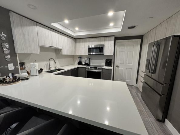 9725 NW 52nd St 114, Doral FL 33178