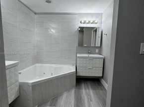 9725 NW 52nd St 114, Doral FL 33178