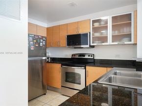 725 NE 22nd St 7B, Miami FL 33137